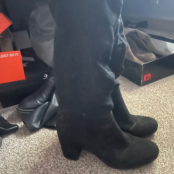 Knee high boots - Picture 2 of 4